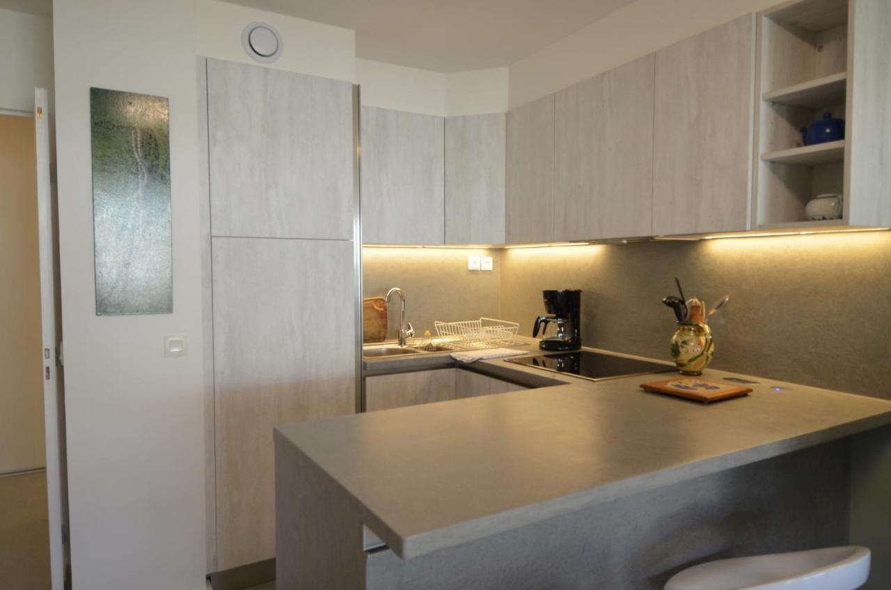 Appartement 3 Personnes Avec Coin Nuit Avec Terrasse Et Parking Quartier Du Port De Nice Exterior photo